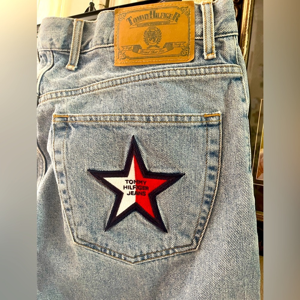 Men’s Tommy Hilfiger baggy jeans size 36/32. Like new.